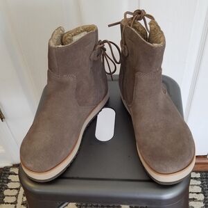Merrell Women's Juno Taupe Bluff Polar Suede Tie Waterproof Snow Boots  Size 7